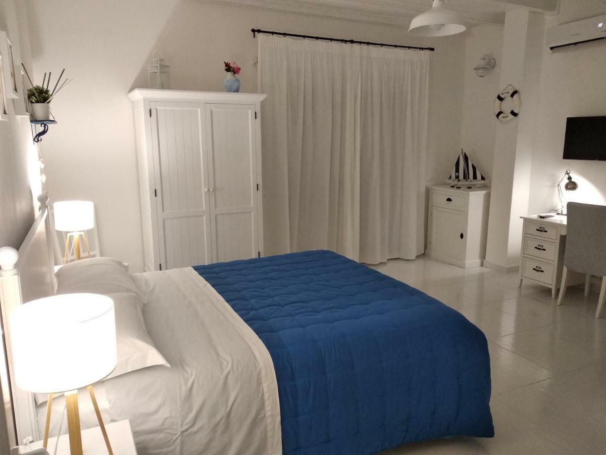 Latino Rent Room B&B Vista Mare Porto Cesareo Exterior foto